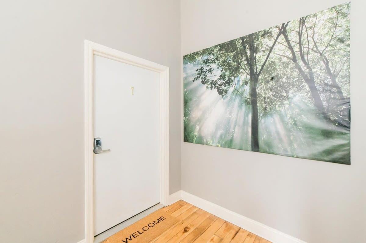 Apartment Modern Chic - Amazing Location - Groupstay Pittsburgh